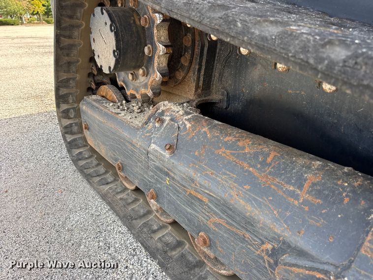 image for item EF2192 Kubota SVL65-2 tracked skid steer loader