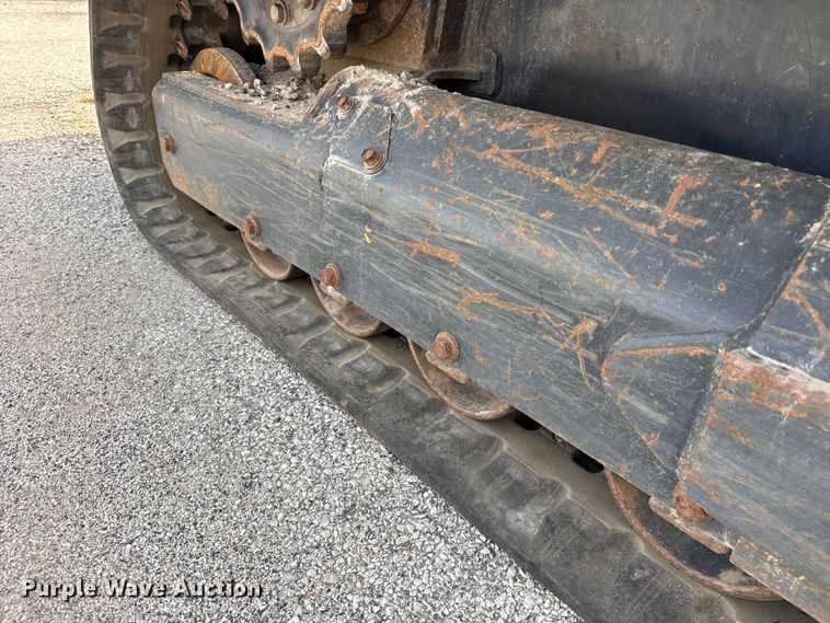 image for item EF2192 Kubota SVL65-2 tracked skid steer loader