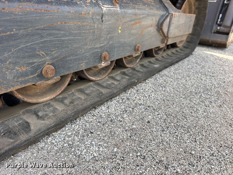 image for item EF2192 Kubota SVL65-2 tracked skid steer loader