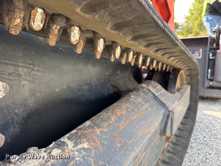 image for item EF2192 Kubota SVL65-2 tracked skid steer loader