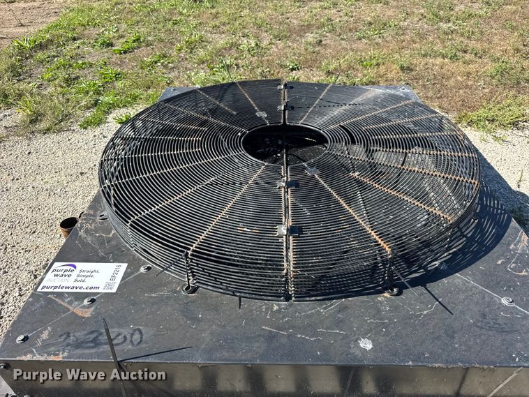 image for item EF2216 Wirtgen  2200  radiator 