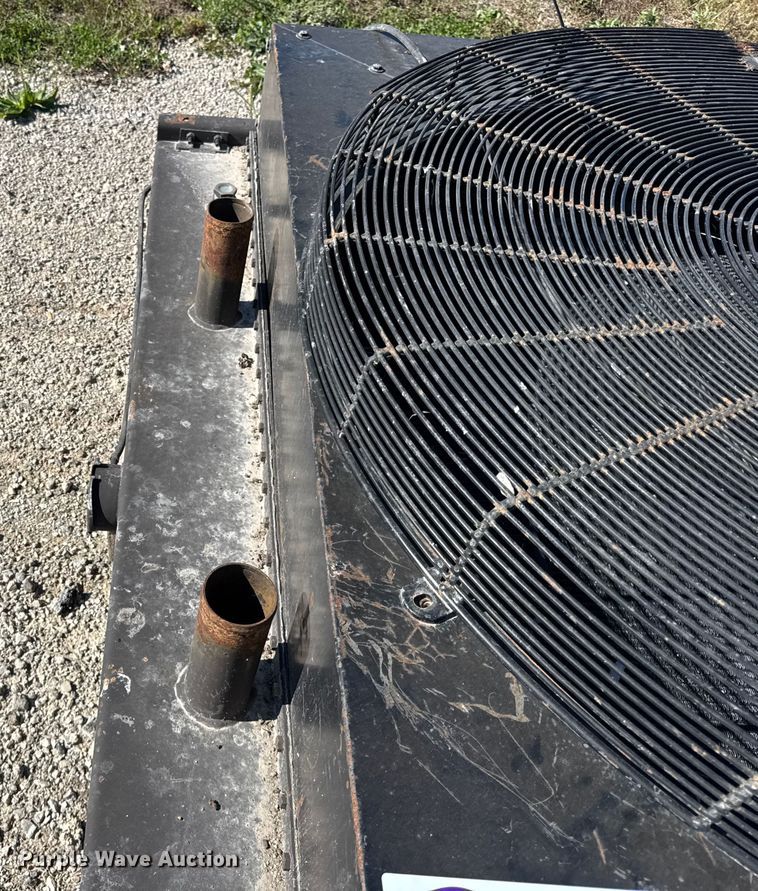 image for item EF2216 Wirtgen  2200  radiator 