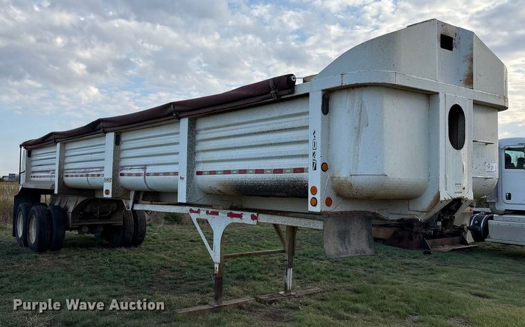 image for item EF6071 2004 Clement LW3834-AIR end dump trailer