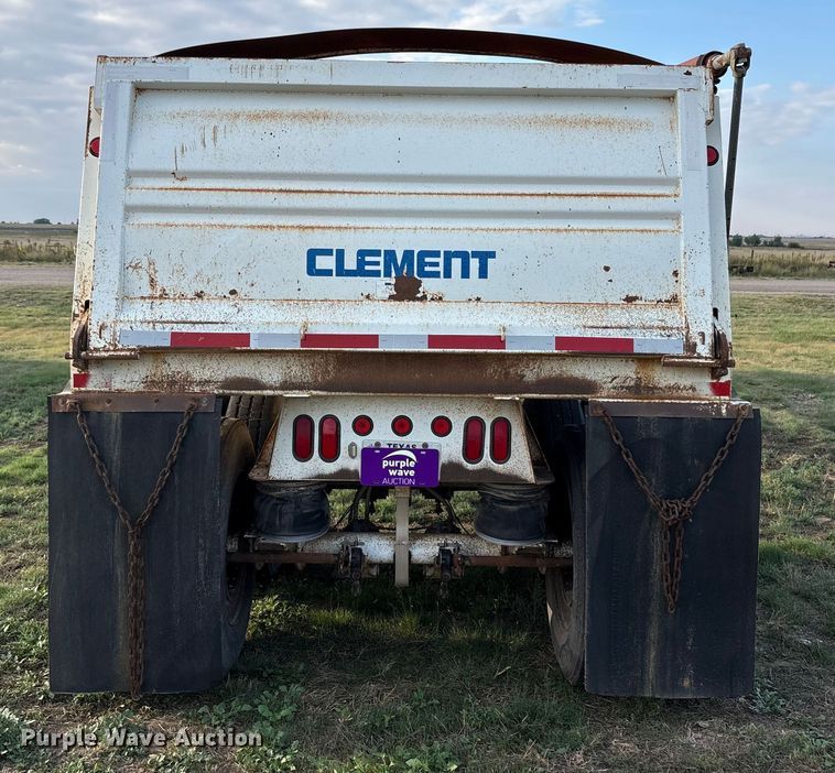 image for item EF6071 2004 Clement LW3834-AIR end dump trailer
