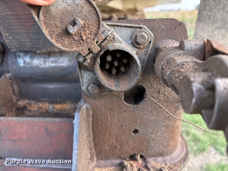 image for item EF6071 2004 Clement LW3834-AIR end dump trailer