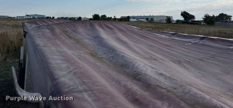 image for item EF6071 2004 Clement LW3834-AIR end dump trailer