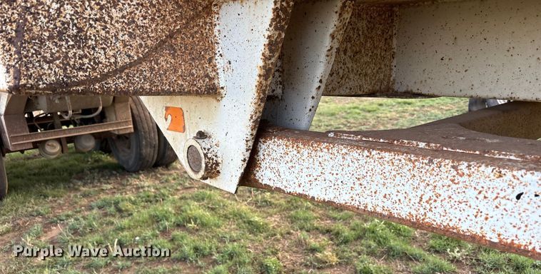 image for item EF6071 2004 Clement LW3834-AIR end dump trailer