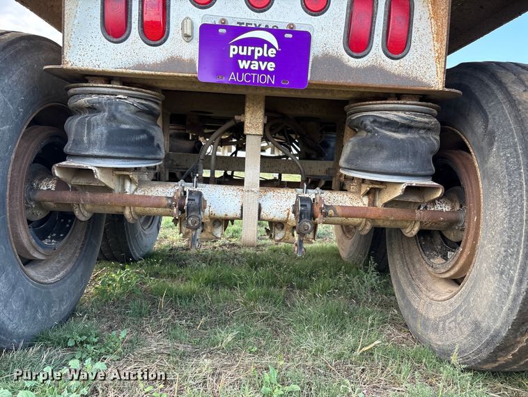 image for item EF6071 2004 Clement LW3834-AIR end dump trailer