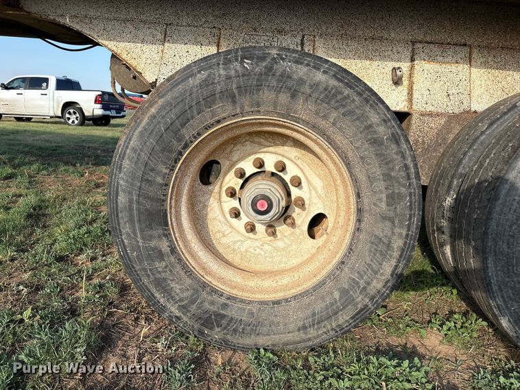 image for item EF6071 2004 Clement LW3834-AIR end dump trailer