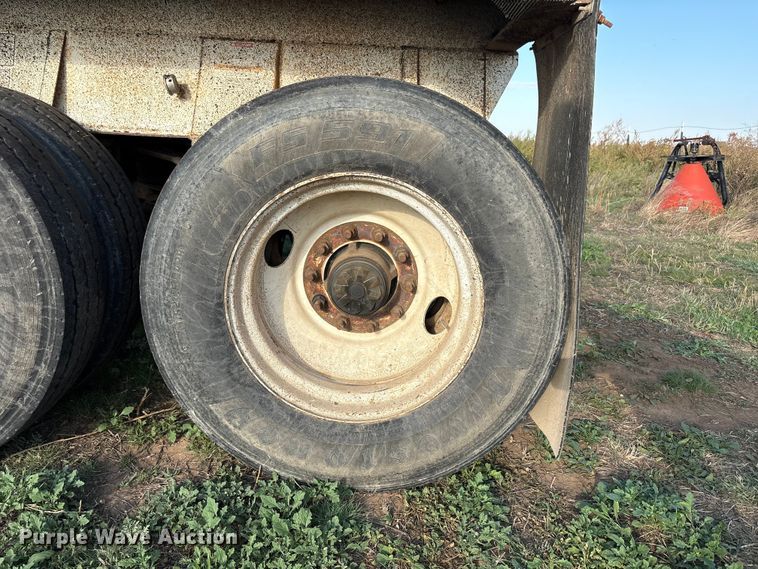 image for item EF6071 2004 Clement LW3834-AIR end dump trailer