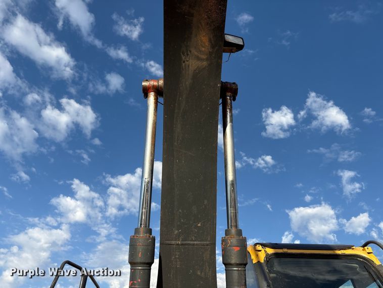 image for item EF6073 2014 John Deere 250G excavator