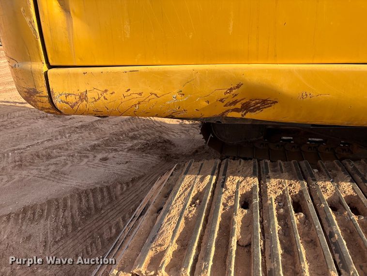 image for item EF6073 2014 John Deere 250G excavator