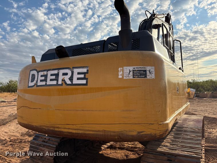 image for item EF6073 2014 John Deere 250G excavator