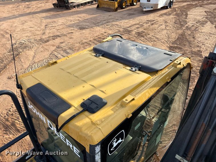 image for item EF6073 2014 John Deere 250G excavator