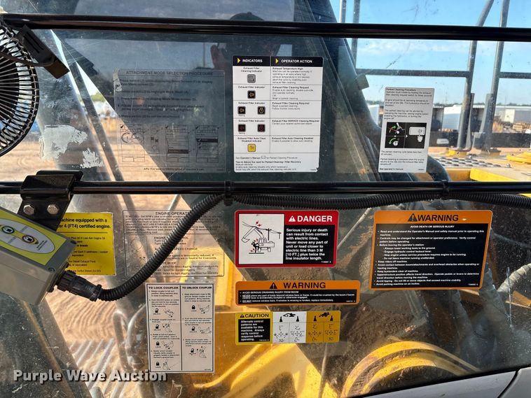 image for item EF6073 2014 John Deere 250G excavator