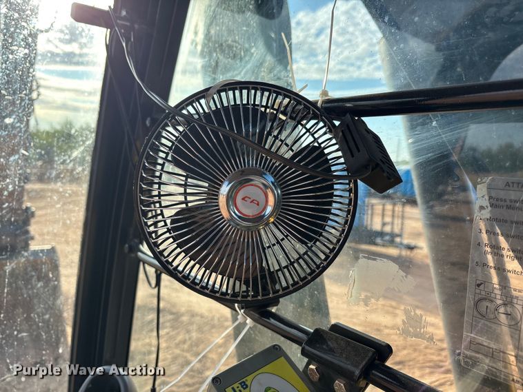 image for item EF6073 2014 John Deere 250G excavator