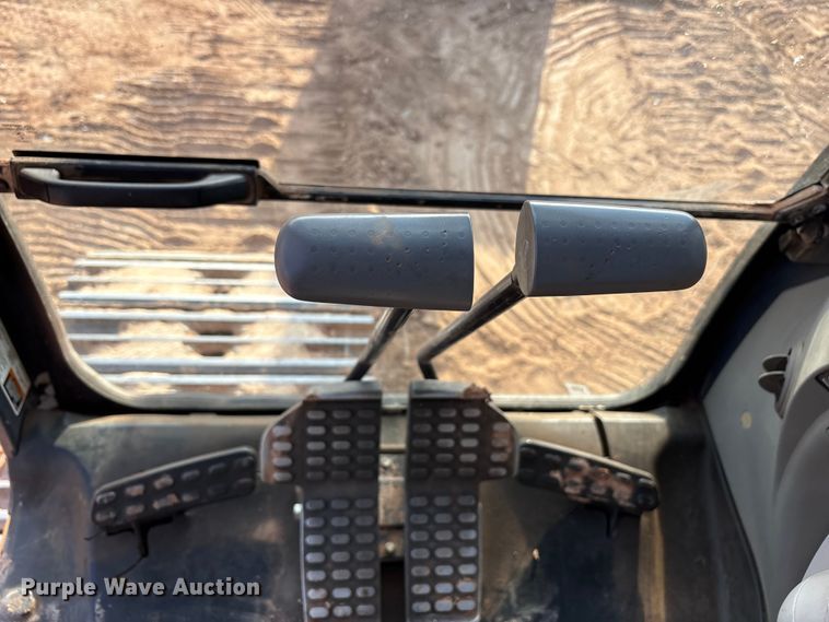 image for item EF6073 2014 John Deere 250G excavator