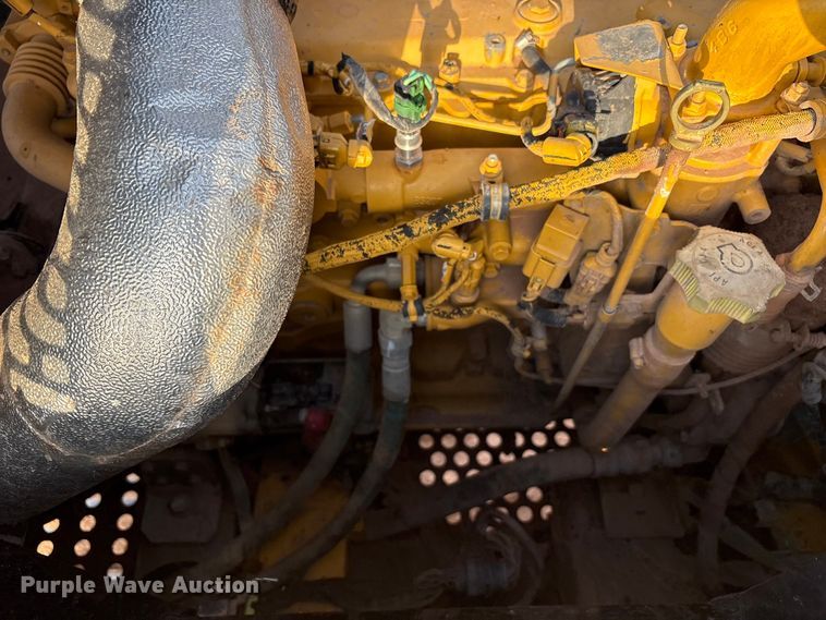 image for item EF6073 2014 John Deere 250G excavator