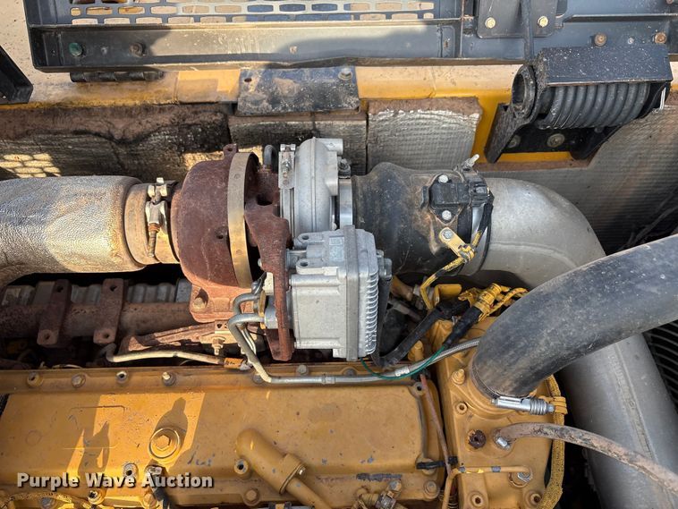 image for item EF6073 2014 John Deere 250G excavator