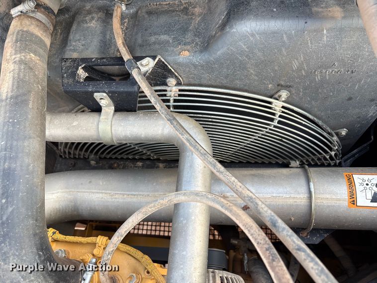 image for item EF6073 2014 John Deere 250G excavator