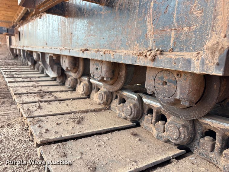 image for item EF6073 2014 John Deere 250G excavator