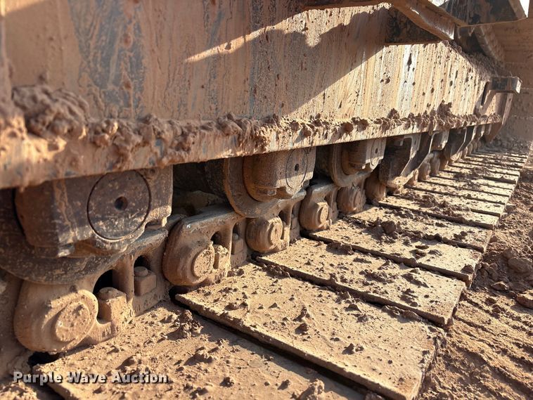 image for item EF6073 2014 John Deere 250G excavator