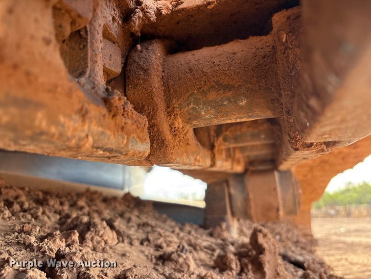 image for item EF6073 2014 John Deere 250G excavator