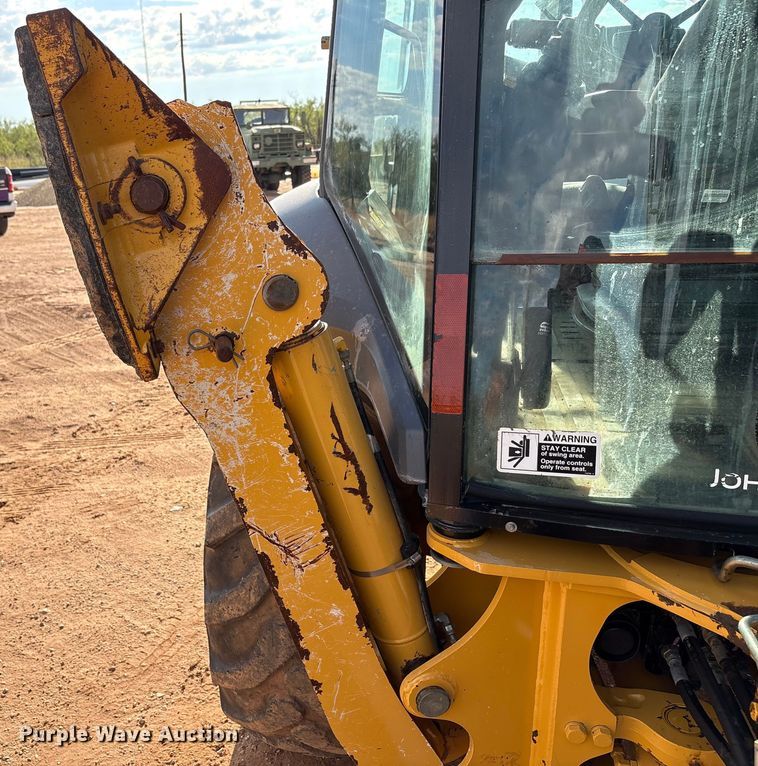 image for item EF6075 2014 John Deere 310SK backhoe