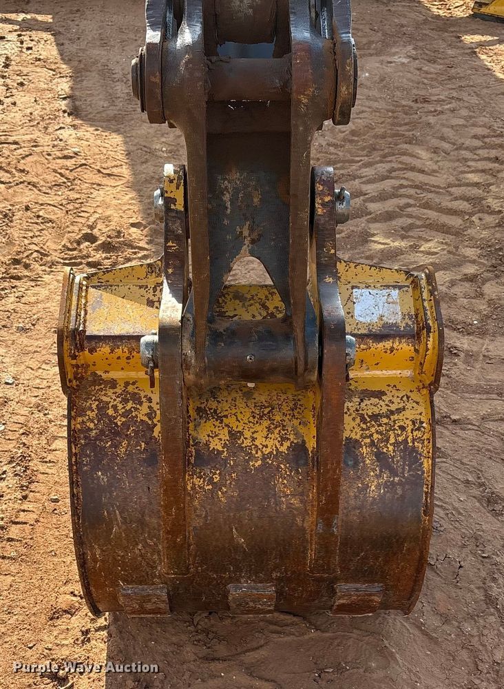 image for item EF6075 2014 John Deere 310SK backhoe