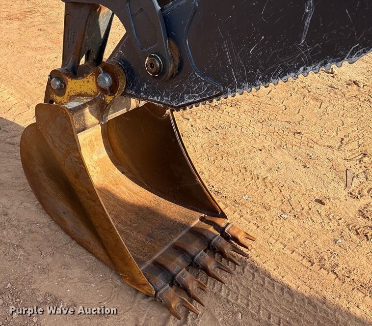 image for item EF6075 2014 John Deere 310SK backhoe