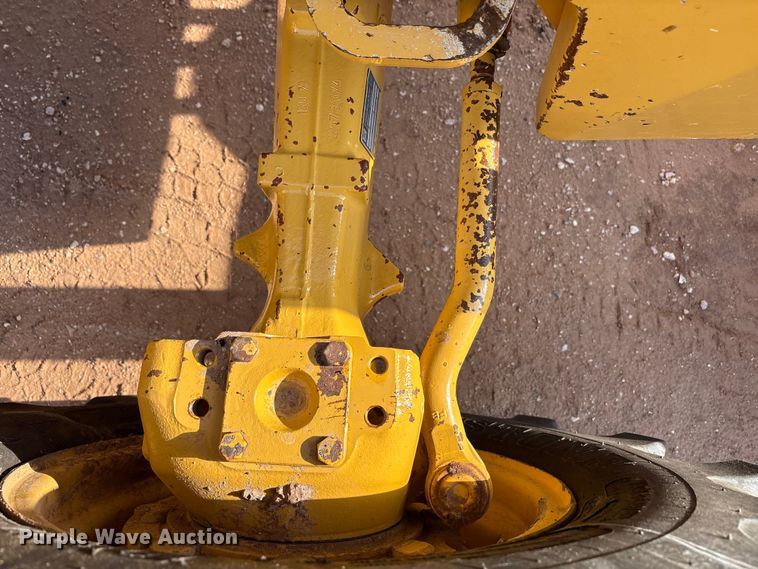 image for item EF6075 2014 John Deere 310SK backhoe