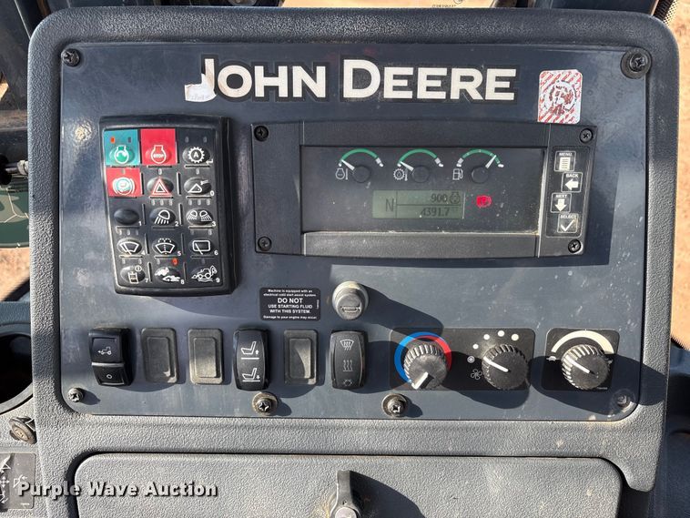 image for item EF6075 2014 John Deere 310SK backhoe