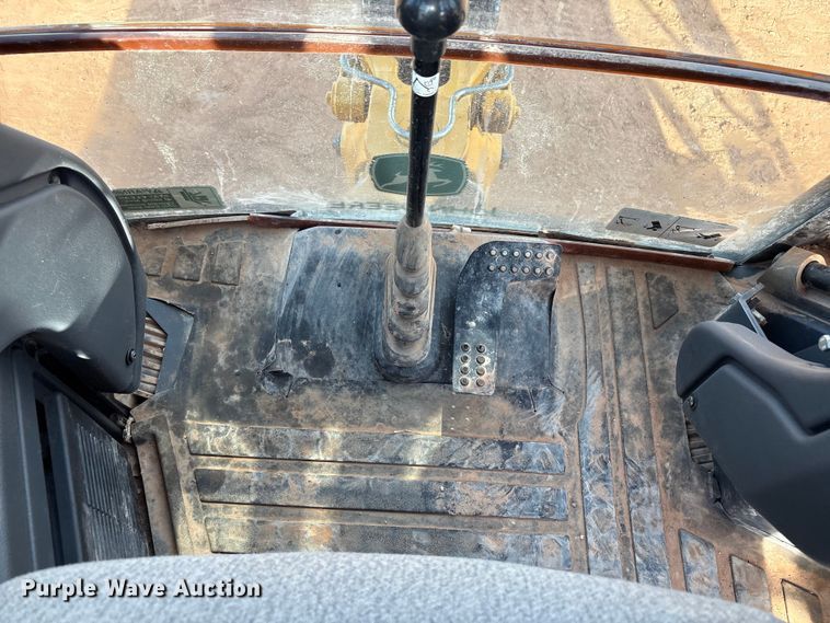 image for item EF6075 2014 John Deere 310SK backhoe