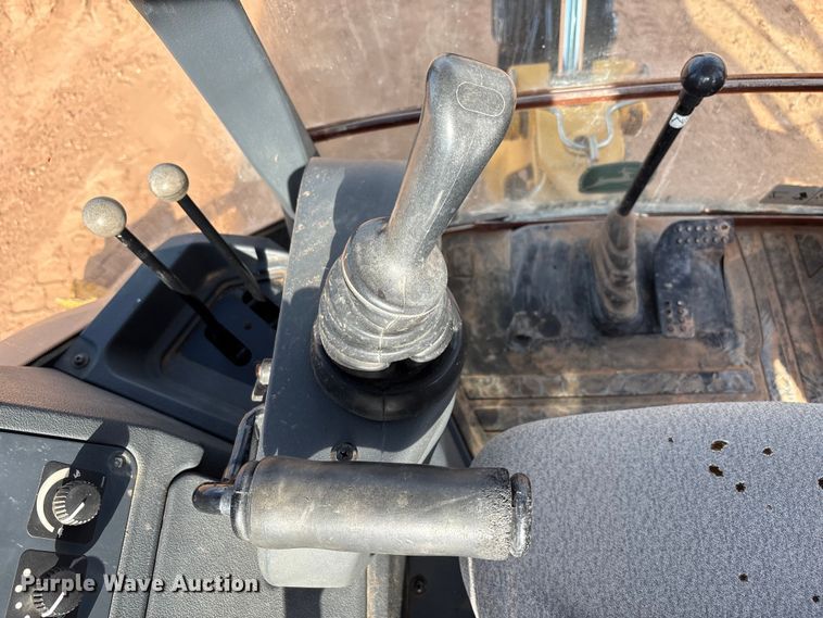 image for item EF6075 2014 John Deere 310SK backhoe