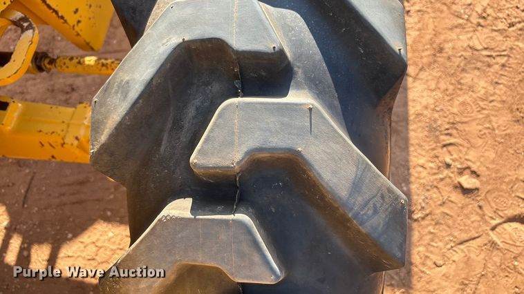 image for item EF6075 2014 John Deere 310SK backhoe