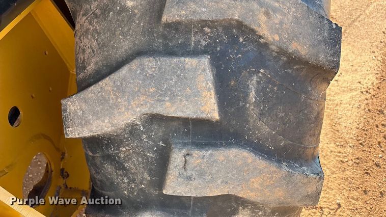 image for item EF6075 2014 John Deere 310SK backhoe