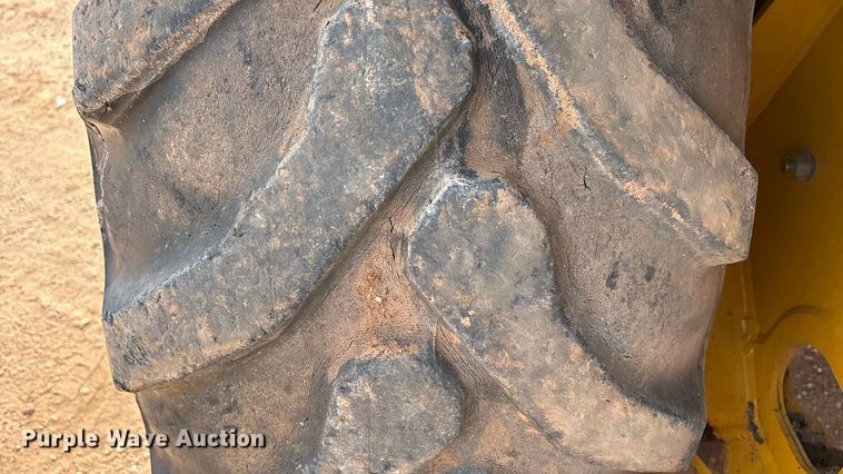 image for item EF6075 2014 John Deere 310SK backhoe