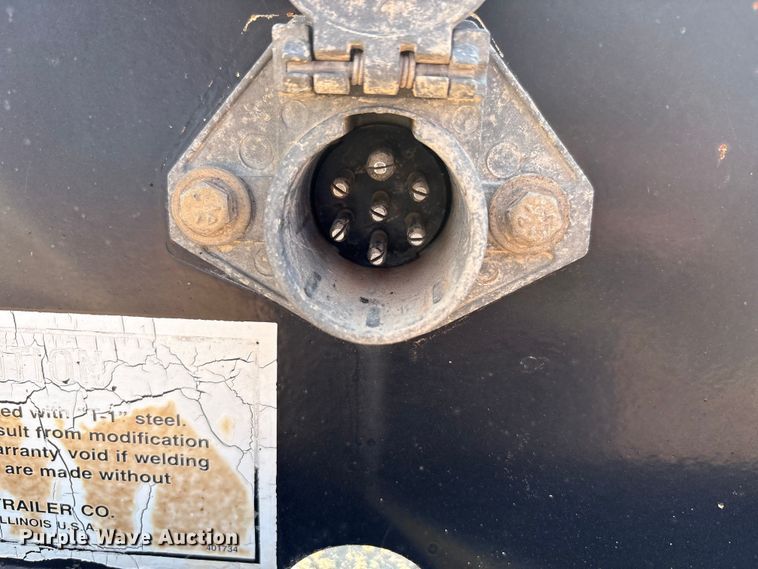 image for item EF6076 2011 Etnyre Blackhawk limited lowboy equipment trailer