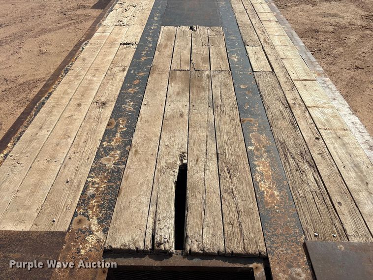 image for item EF6076 2011 Etnyre Blackhawk limited lowboy equipment trailer