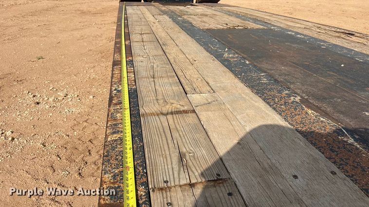 image for item EF6076 2011 Etnyre Blackhawk limited lowboy equipment trailer