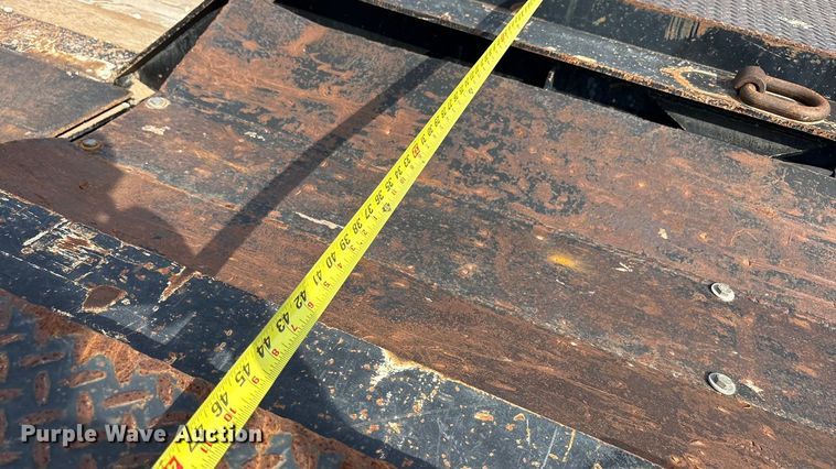 image for item EF6076 2011 Etnyre Blackhawk limited lowboy equipment trailer