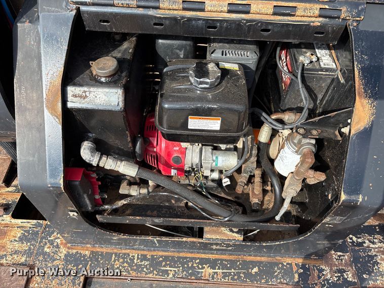 image for item EF6076 2011 Etnyre Blackhawk limited lowboy equipment trailer