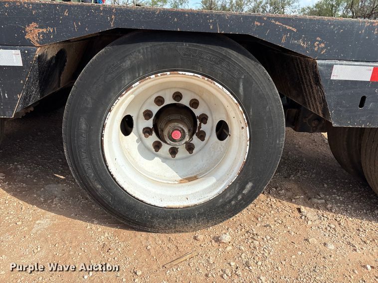 image for item EF6076 2011 Etnyre Blackhawk limited lowboy equipment trailer