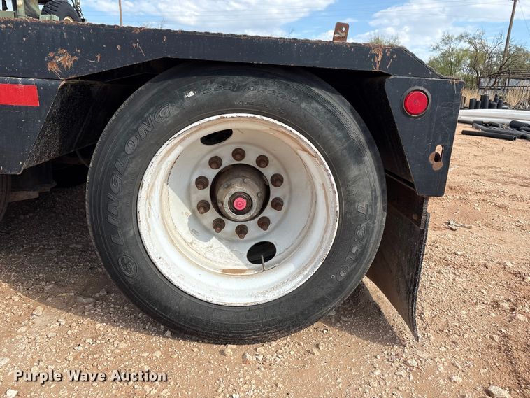 image for item EF6076 2011 Etnyre Blackhawk limited lowboy equipment trailer