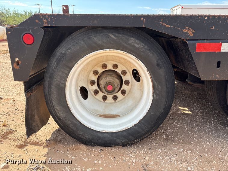 image for item EF6076 2011 Etnyre Blackhawk limited lowboy equipment trailer