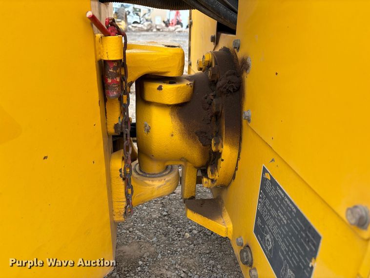 image for item EF6082 2007 Sakai SW320 double drum vibratory roller