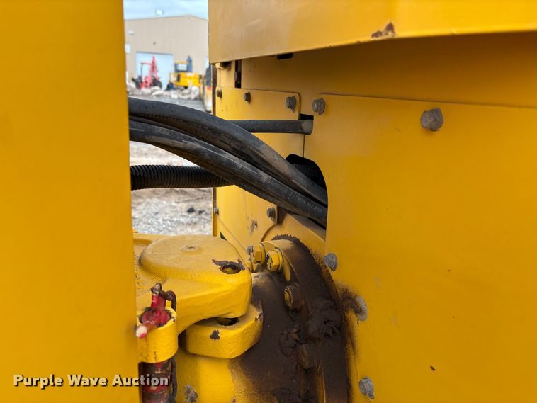 image for item EF6082 2007 Sakai SW320 double drum vibratory roller