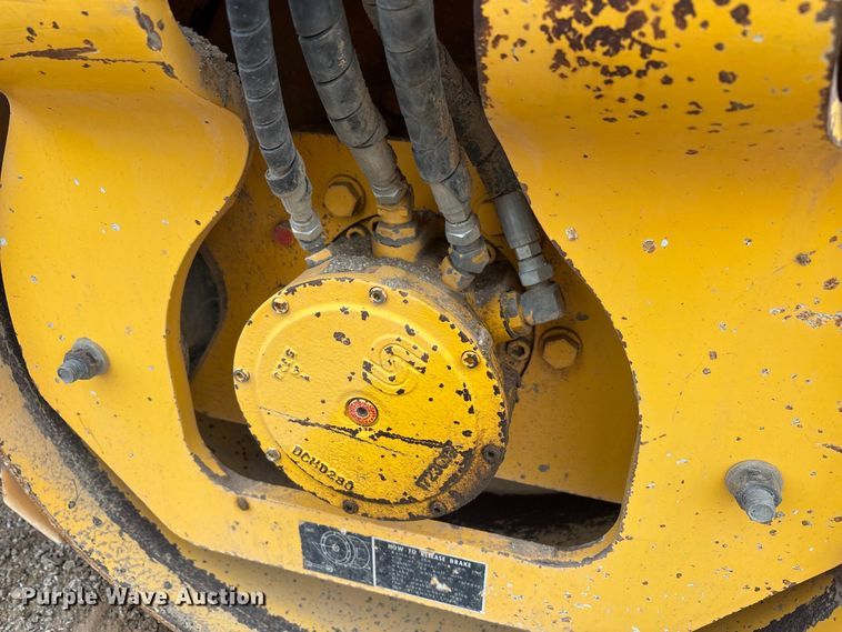 image for item EF6082 2007 Sakai SW320 double drum vibratory roller