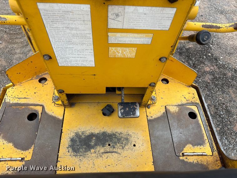 image for item EF6082 2007 Sakai SW320 double drum vibratory roller