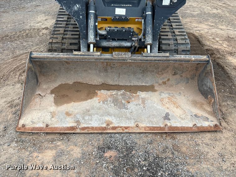 image for item EF6083 2021 John Deere 333G tracked skid steer loader